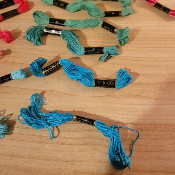 Lot of 26 Vintage American Thread Co. Six Star Strands - Picture 5 of 7